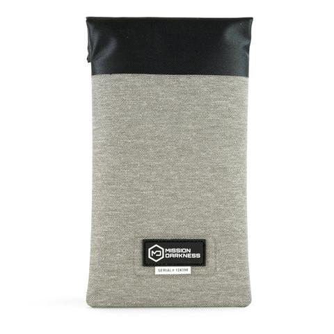 MISSION DARKNESS DRY SHIELD FARADAY PHONE SLEEVE - Schild