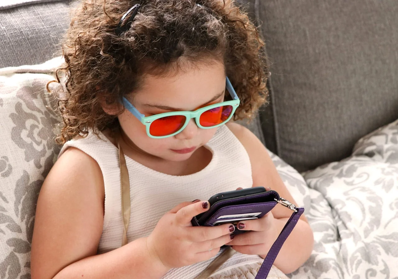 Defender Shield - Blue Light Blocking Glasses – Kids Series - Schild